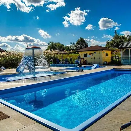 Hébergement de vacances Single-story Home, Pool, Sauna, Whirlpool Ustronie Morskie
