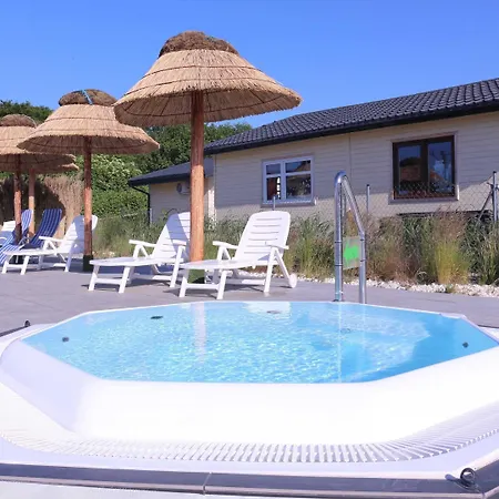 Single-story Home, Pool, Jacuzzi Ustronie Morskie