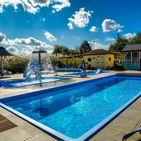 Single-story Home, Pool, Jacuzzi