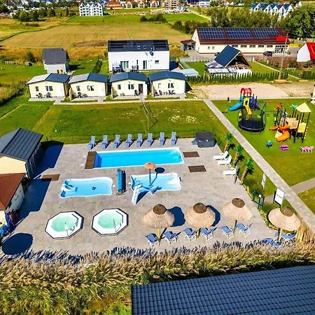 Дом отдыха Single-story Home, Pool, Jacuzzi Устроне-Морске