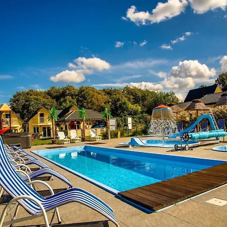 Single-story Home, Pool, Jacuzzi Дом отдыха *