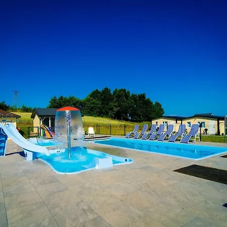 Single-story Home, Pool, Jacuzzi 別荘 ウストロニエ・モルスキエ